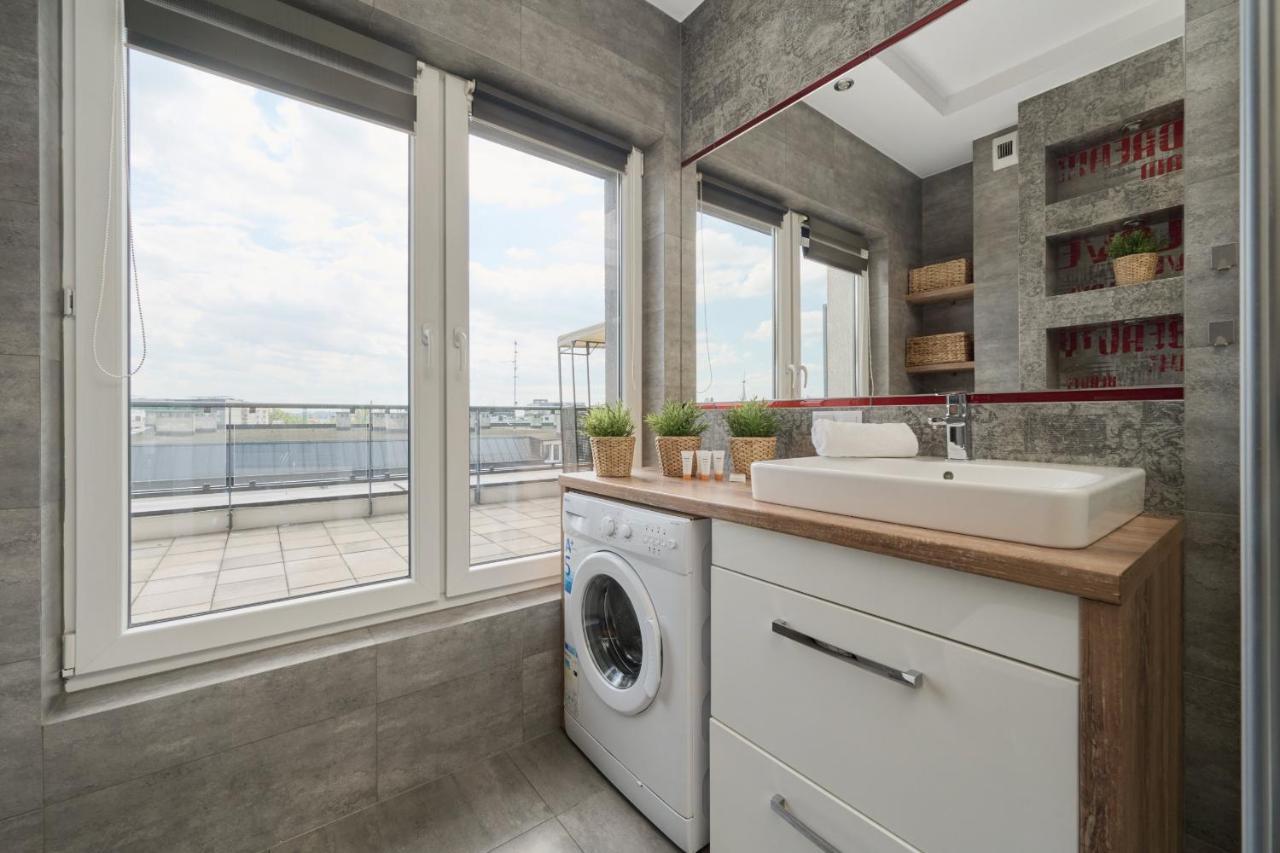 Stylish Kosciuszki Apartaments Near The Market Square With Free Garage Wroclaw By Noclegi Renters Εξωτερικό φωτογραφία