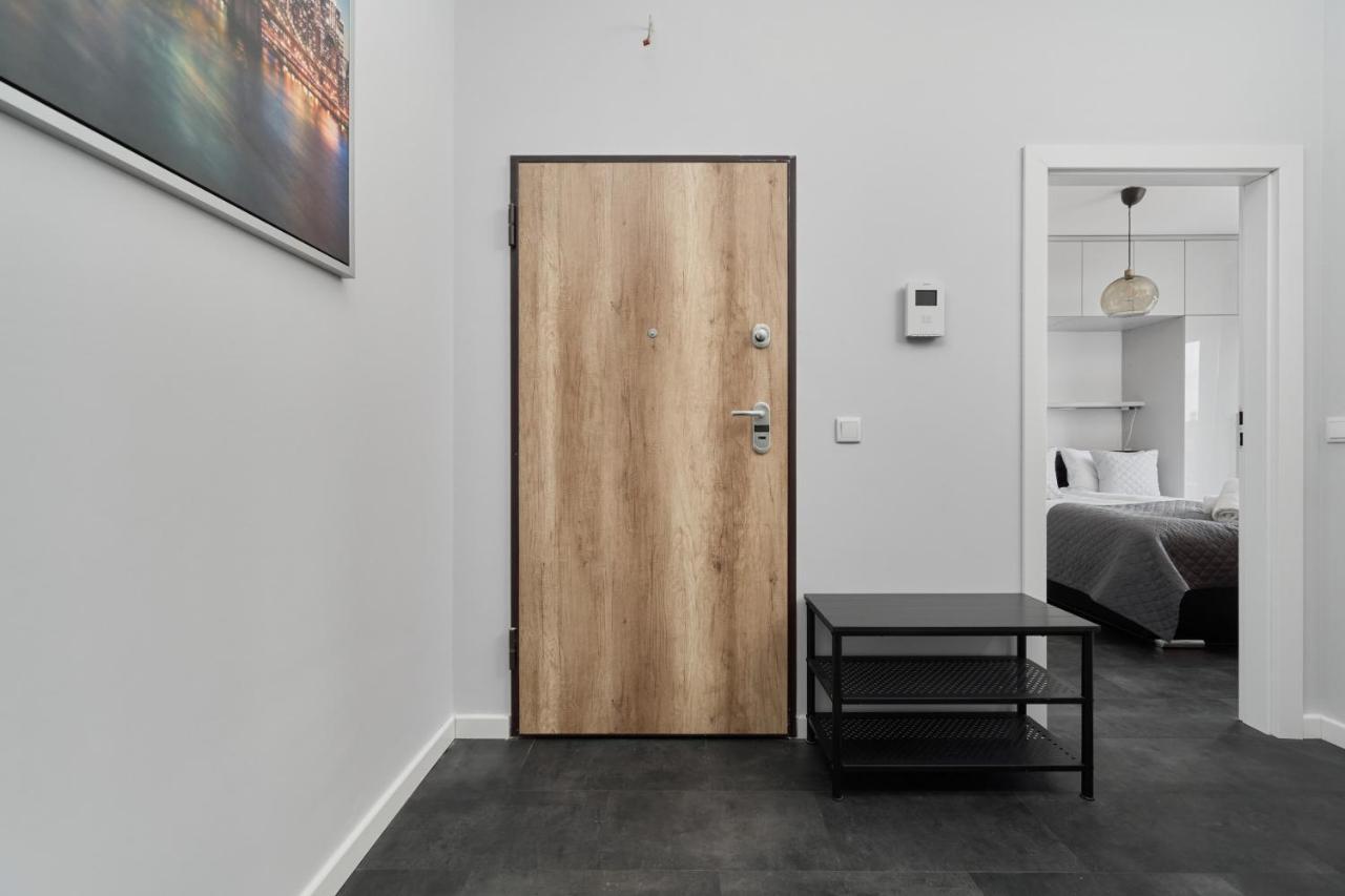 Stylish Kosciuszki Apartaments Near The Market Square With Free Garage Wroclaw By Noclegi Renters Εξωτερικό φωτογραφία