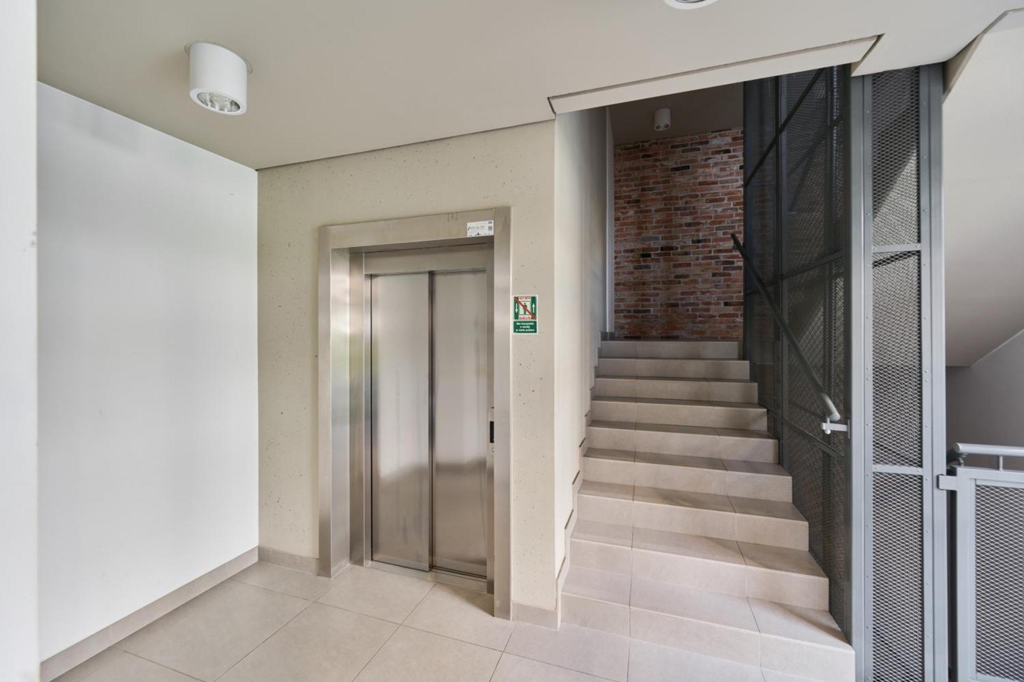 Stylish Kosciuszki Apartaments Near The Market Square With Free Garage Wroclaw By Noclegi Renters Εξωτερικό φωτογραφία