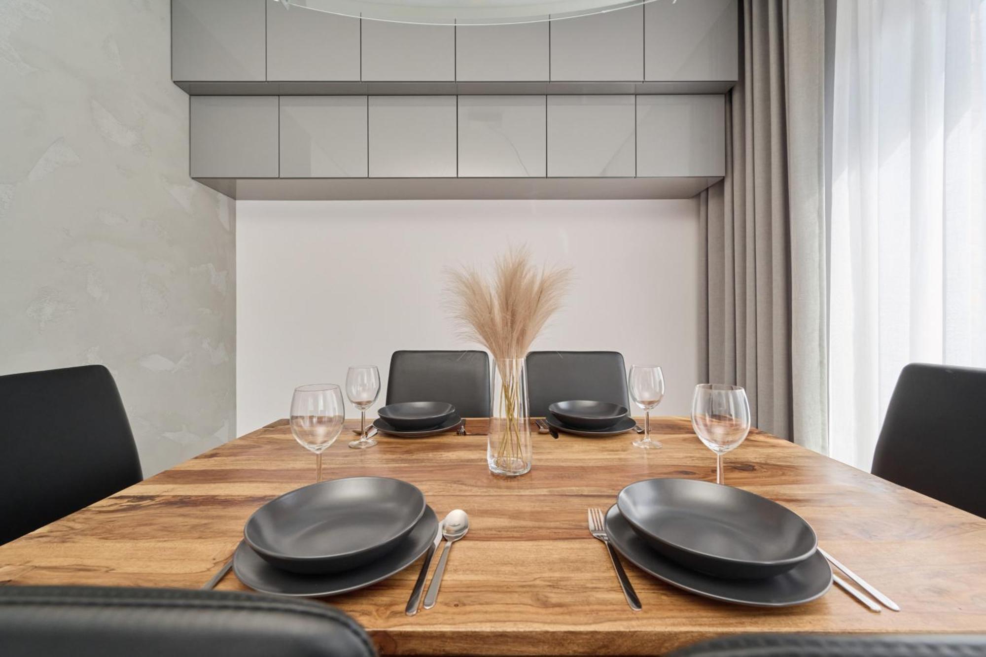 Stylish Kosciuszki Apartaments Near The Market Square With Free Garage Wroclaw By Noclegi Renters Εξωτερικό φωτογραφία