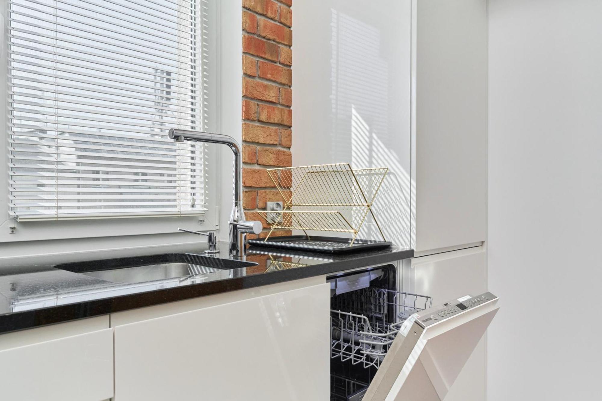 Stylish Kosciuszki Apartaments Near The Market Square With Free Garage Wroclaw By Noclegi Renters Εξωτερικό φωτογραφία